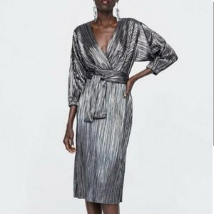NWOT ZARA Pleated Silver Plunge Belted Ultra Glam Party Dress SzS